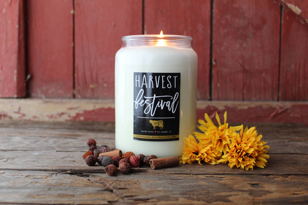 26 oz Farmhouse Jar Candle: Harvest Festival